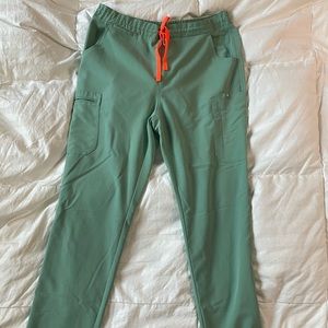 Figs Yola Skinny Scrub pants in color Jade